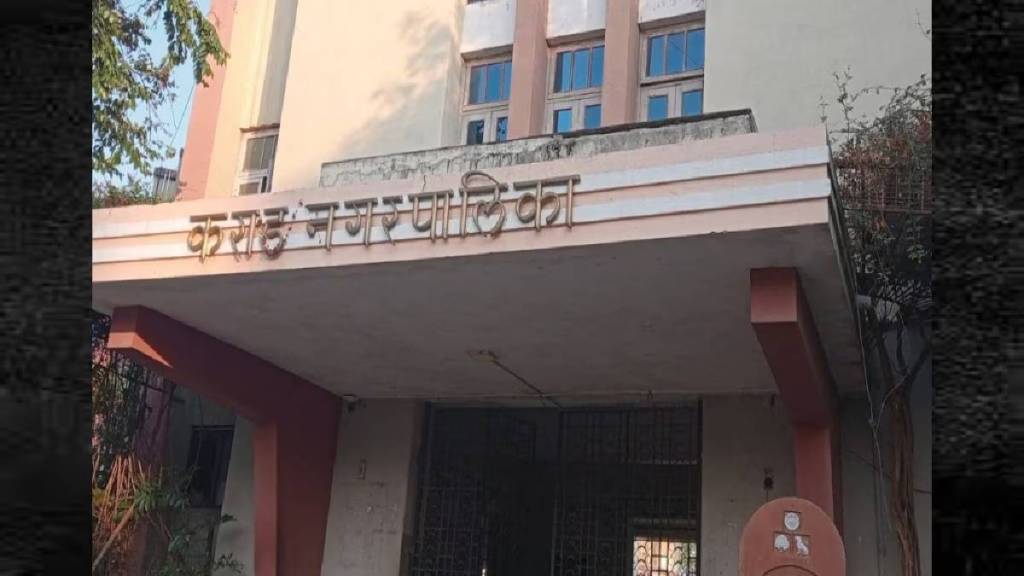 Former mayor seeks BJP's candidacy for mayor's post in Karad