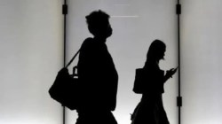 तरूणीचे दत्तक घेणाऱ्या आईवरच छळ आणि धर्मांतराचे खोटे आरोप; सरकारने अमेरिकेतून भारतात आणताच दिली खळबळजनक कबुली!