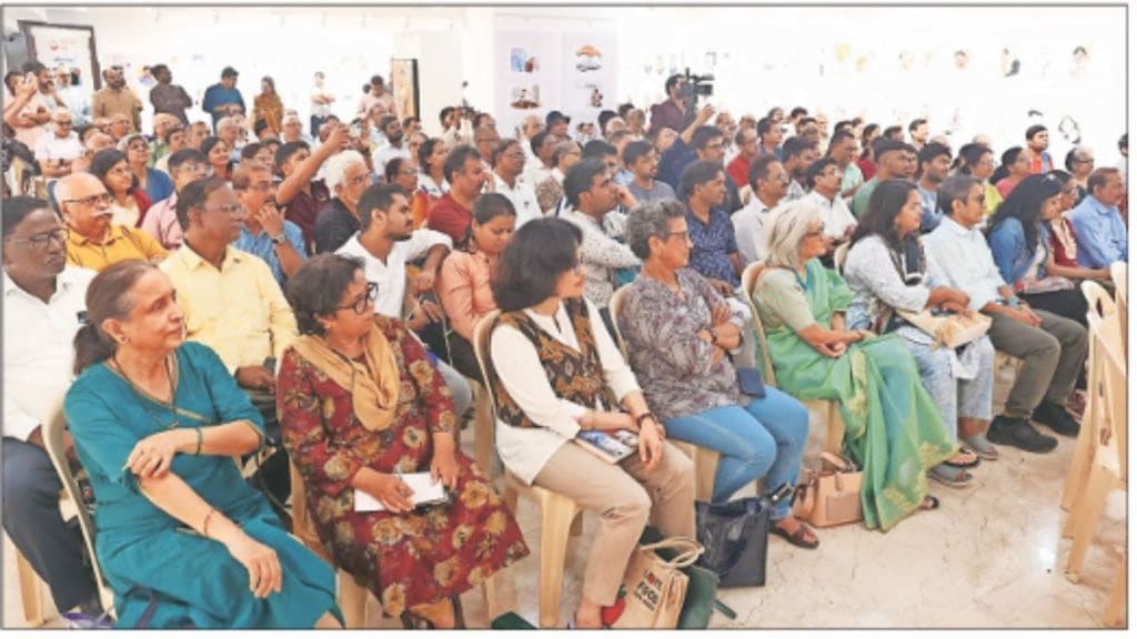 loksatta abhijat litfest day two parveen sultana dastangoi and marathi mushaira sharad bawiskar Language Politics  Events loksatta abhijat litfest day two parveen sultana dastangoi and marathi mushaira sharad bawiskar Language Politics  Events