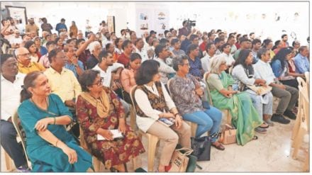 loksatta abhijat litfest day two parveen sultana dastangoi and marathi mushaira sharad bawiskar Language Politics Events loksatta abhijat litfest day two parveen sultana dastangoi and marathi mushaira sharad bawiskar Language Politics Events