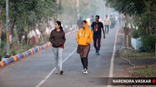 atmosphere in Mumbai cools down in the morning as minimum temperature drops