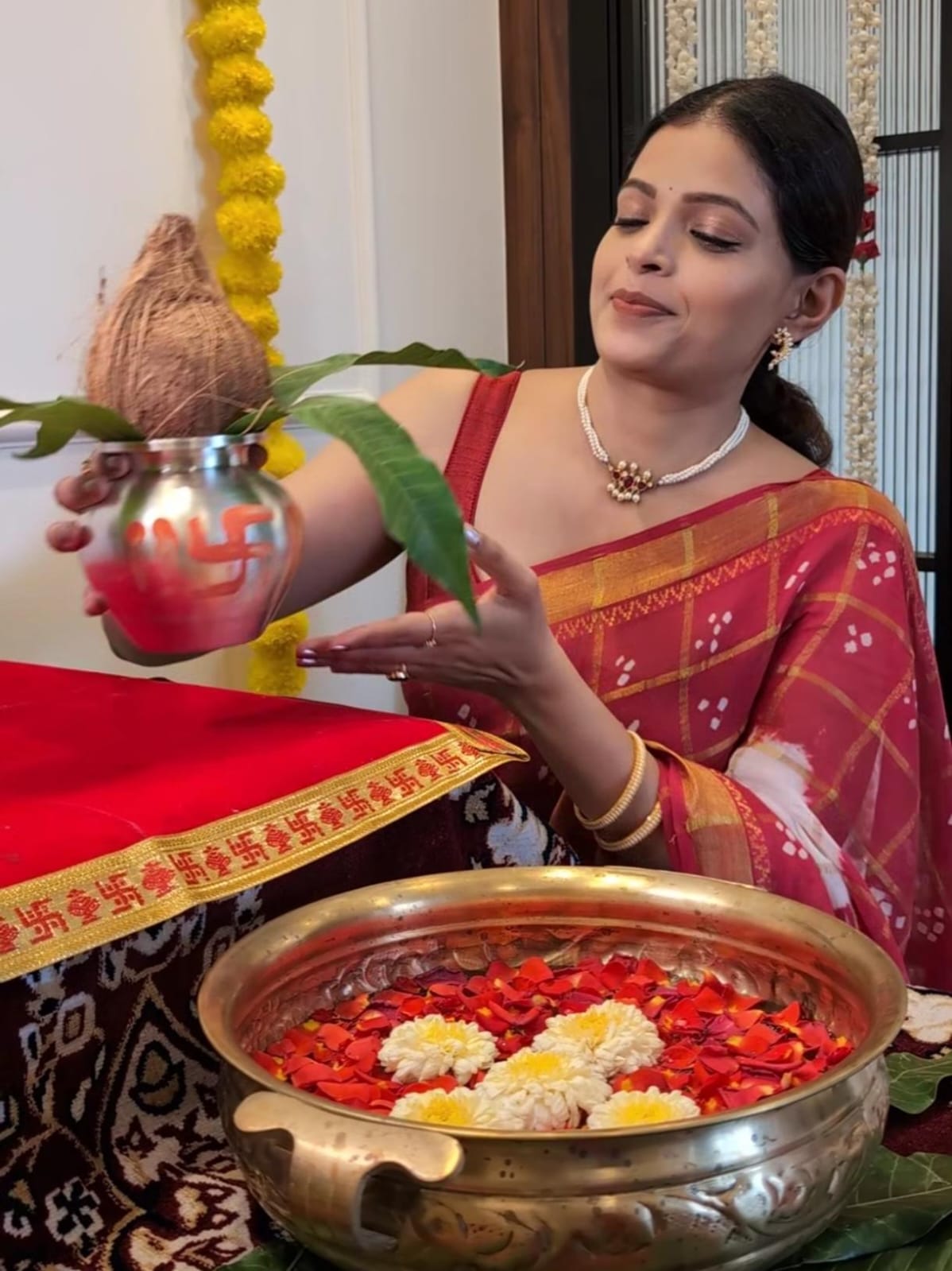 tharala tar mag priyanka tendolkar new home in mumbai at 29th floor