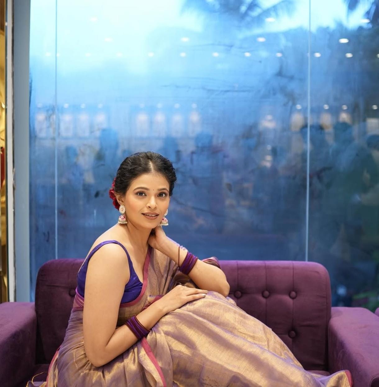 tharala tar mag priyanka tendolkar new home in mumbai at 29th floor