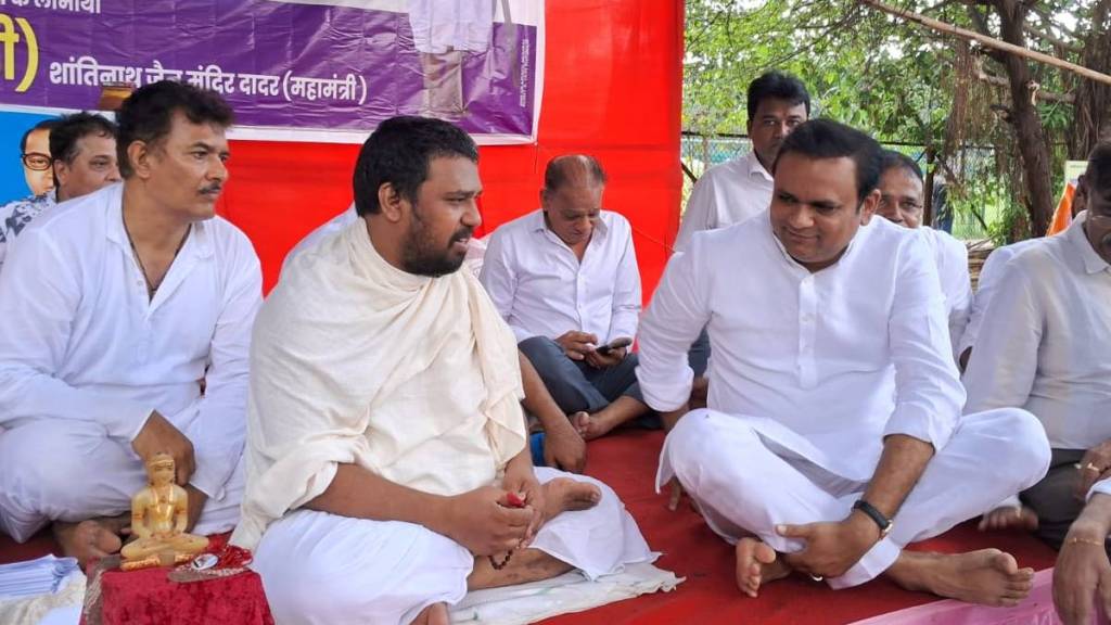 Jain muni protest for kabutar khana called off after Rahul Narvekar assurance Mumbai print news