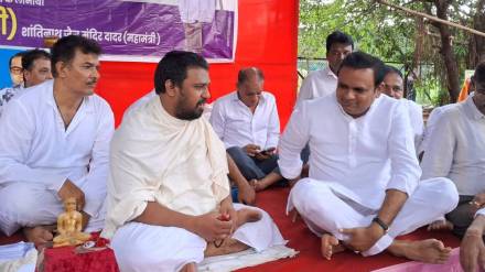 Jain muni protest for kabutar khana called off after Rahul Narvekar assurance Mumbai print news Jain muni protest for kabutar khana called off after Rahul Narvekar assurance Mumbai print news