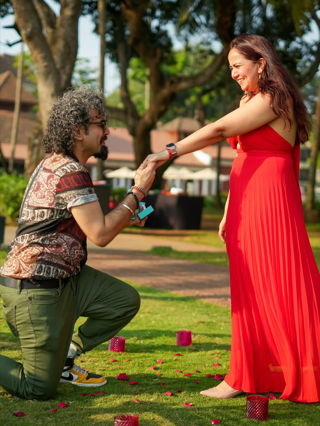roopal tyagi engagement photos