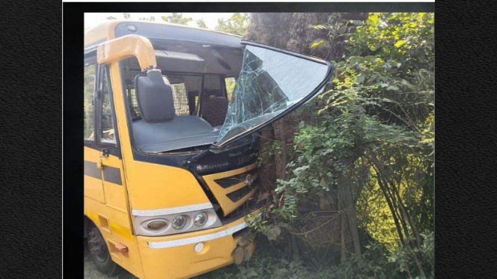 school bus accident pavni bhivapur students safe bhandara