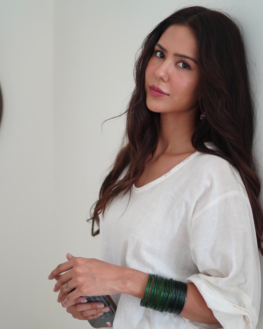 अभिनेत्री सोनम बाजवा