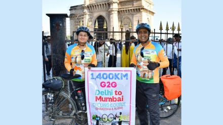 thane cyclist couple begins 1400km self supported ride delhi to mumbai
