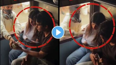 Shocking phone snatching incident caught on camera in Indian Railways Shocking phone snatching incident caught on camera in Indian Railways