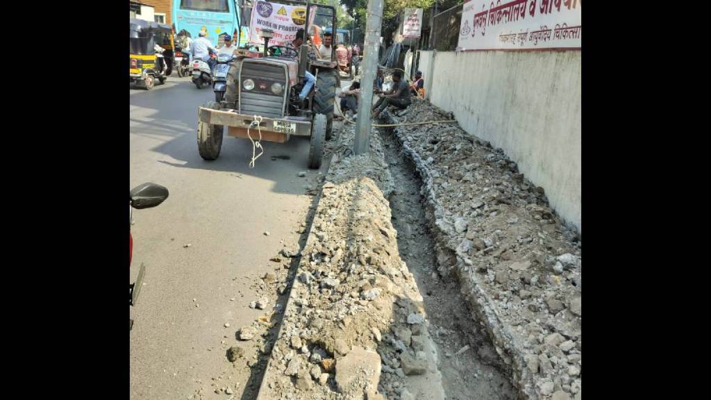 Municipal Corporation takes action against ongoing road excavation in Pune; work halted Municipal Corporation takes action against ongoing road excavation in Pune; work halted