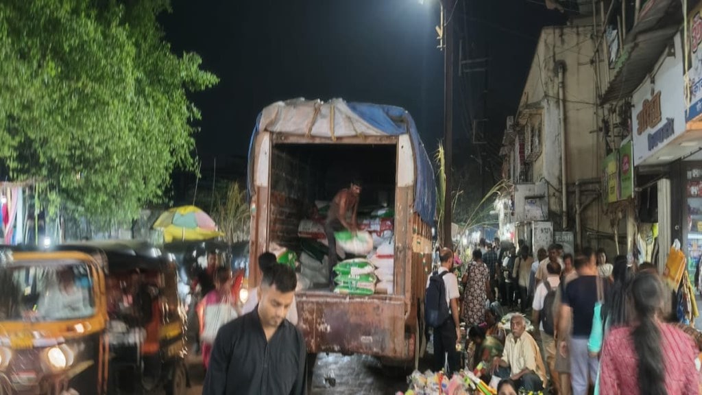 vasai virar traffic congestion road jam chaos due to trucks goods vehicles vasai virar traffic congestion road jam chaos due to trucks goods vehicles