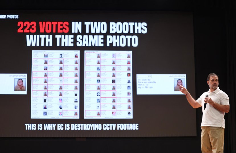 एच-फाइल्स या नावाने त्यांनी काही कागदपत्रे सादर केली. लाखांहून अधिक बोगस मतदार तयार करून लोकशाहीवरील सर्वात मोठा हल्ला केला गेला असल्याचा आरोप राहुल गांधी यांनी केला.