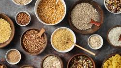 नाचणी, ज्वारी, बाजरी; कोणती भाकरी खाल्ल्यावर शरीराला कसा होतो फायदा?