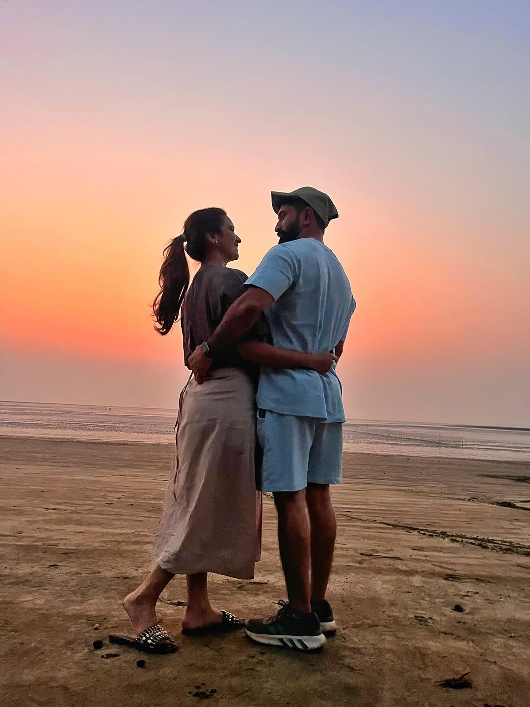 Shivani Surve Ajinkya Nanaware beach romantic sunset look