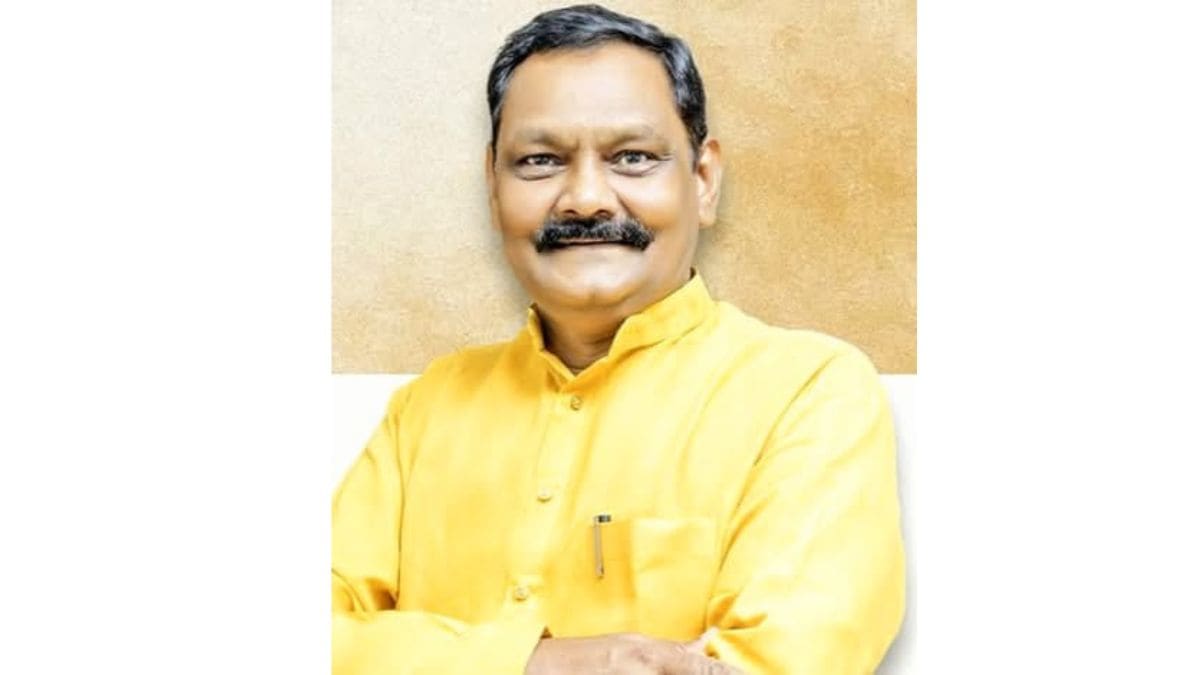 Yavatmal municipal election controversy  minister Ashok Uike land mafia allegation