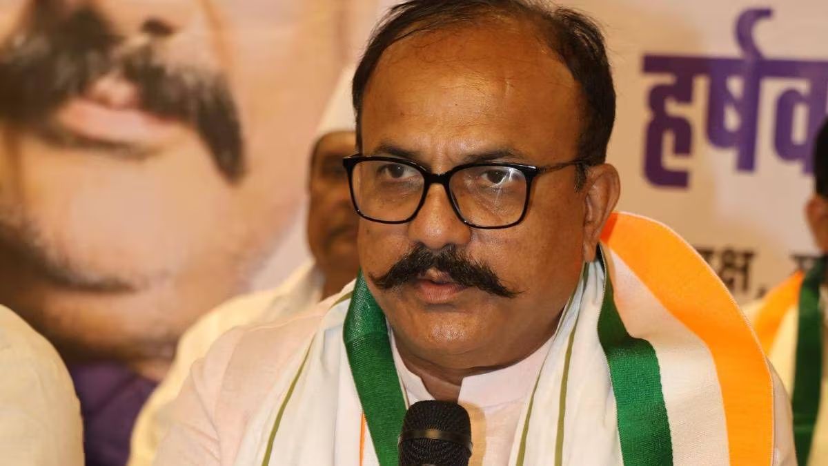 Congress demand criminal case against Assembly Speaker Narwekar BMC election code of conduct violation case