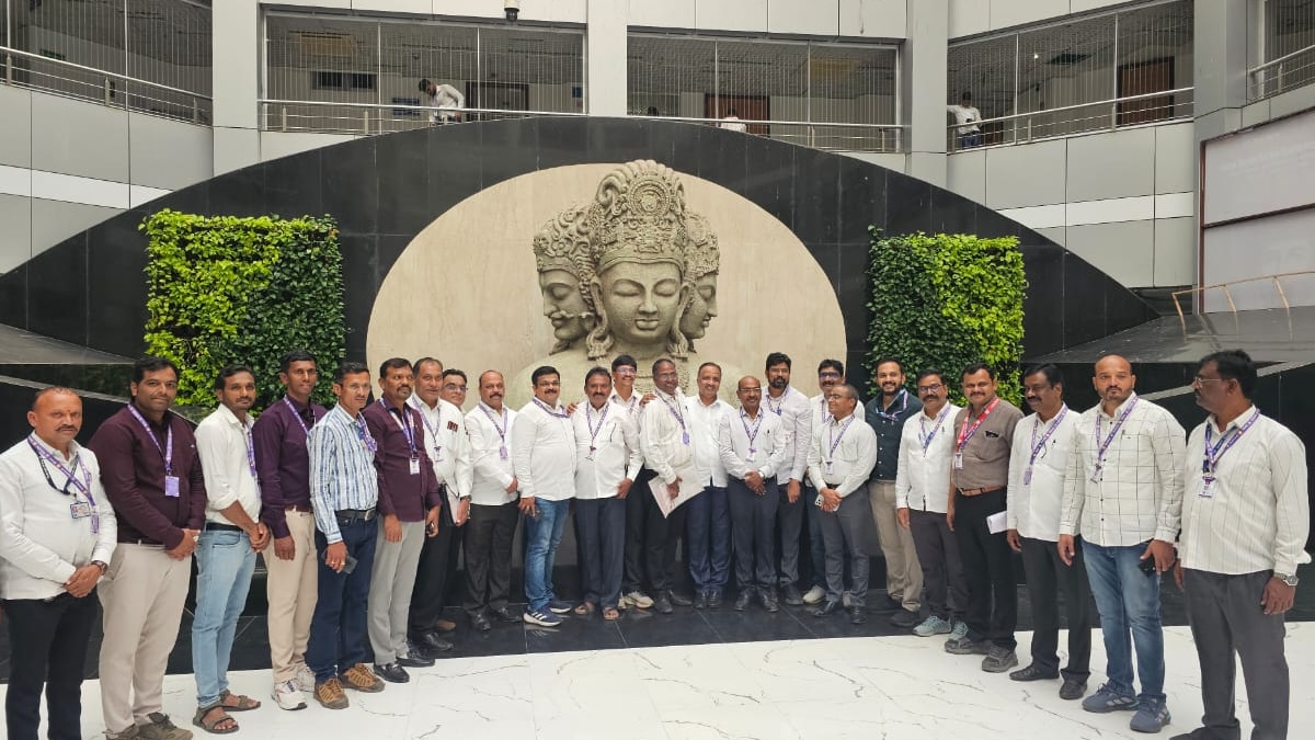 Federation officials after submitting a statement to the Chief Minister