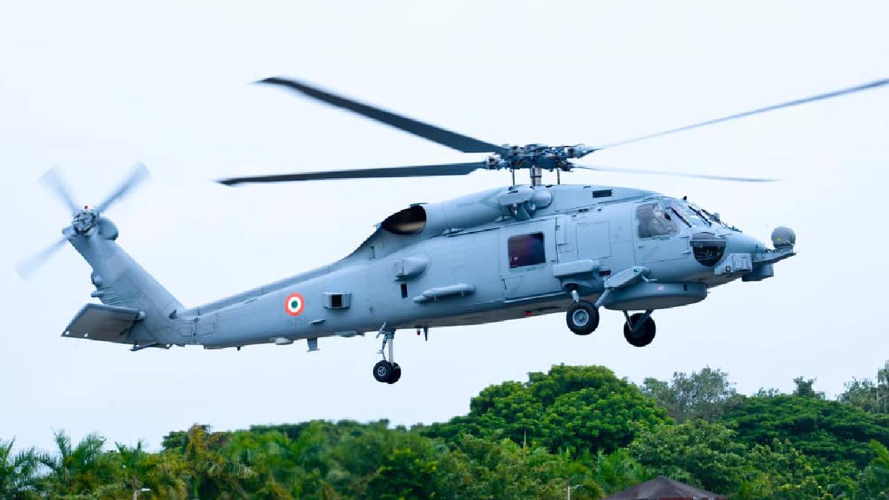 Indian-Navy-Helicopter