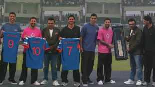 Jay Shah Gives Indian Team Jerseys and Special Bat to Lionel Messi luis Suarez and Rodrigo de paul watch video