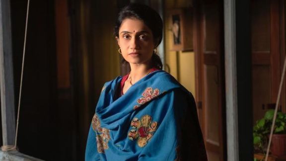 Marathi actress Amruta Subhash opens up about depression journey during challenging dark phases of life