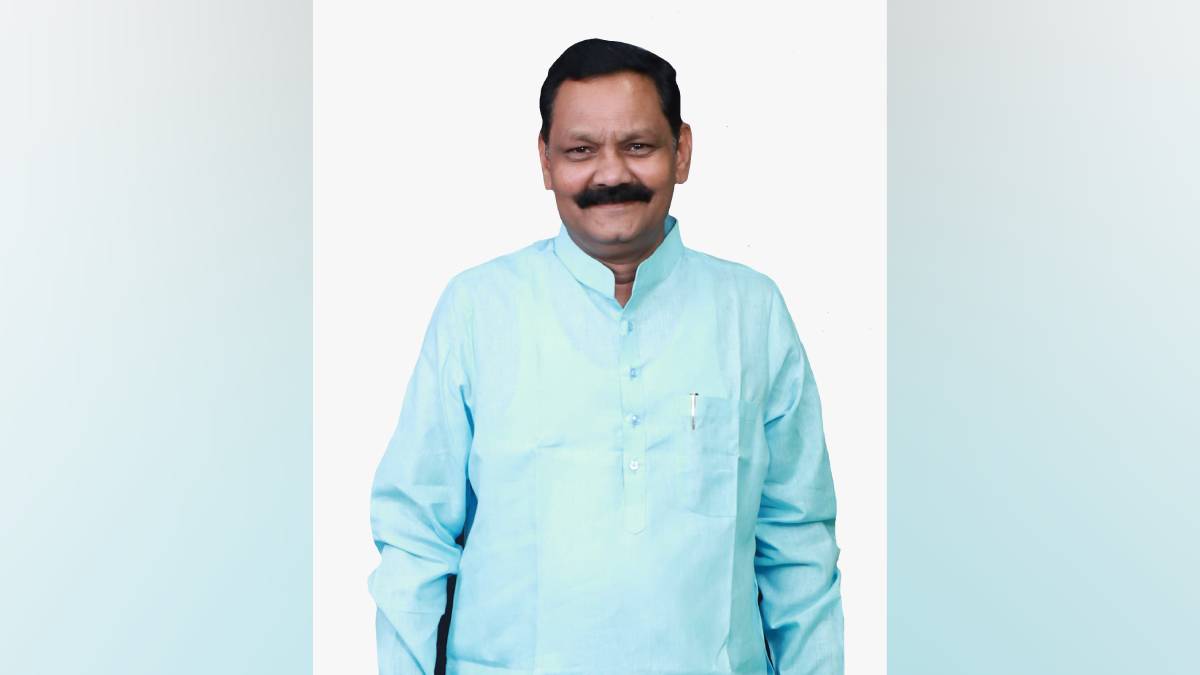 BJP Chandrapur election, Ashok Uike missing campaign, Chandrapur municipal elections, BJP local body elections, Devendra Fadnavis campaign, Chandrapur BJP leaders, Maharashtra municipal polls, BJP election strategy Maharashtra, local elections Chandrapur news,