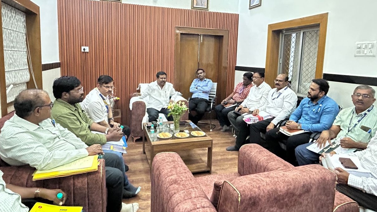 wardha yawatmal nanded railway project mineral scam maharashtra ets measurement assembly deputy speaker enquiry report