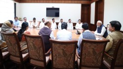 PM Narendra Modi : पंतप्रधान नरेंद्र मोदींनी घेतला राज्यातील खासदारांचा ‘वर्ग’; महाराष्ट्रातील राजकीय परिस्थितीवर…