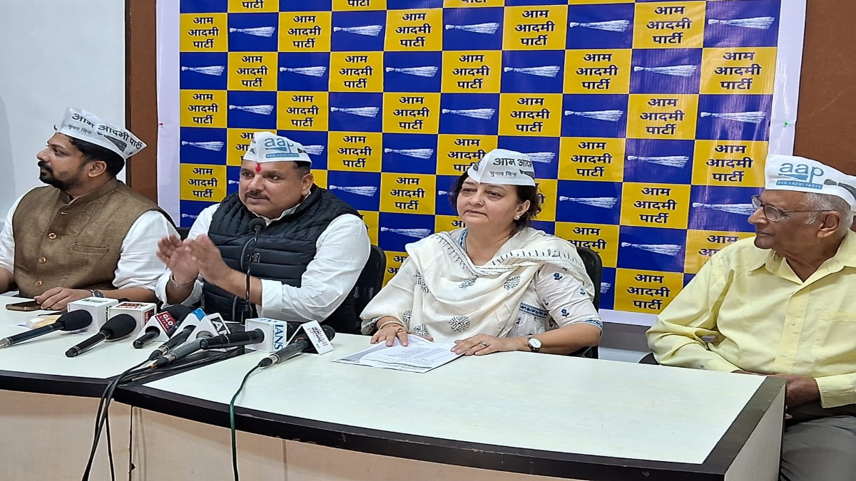 Arvind Kejriwal AAP aam aadmi party Contest All 227 Seats In Mumbai BMC Polls Sanjay Singh MVA ShivSena