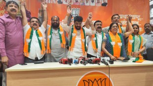 shivsena ubt corporators Prithviraj Sutar Sanjay Bhosale join BJP Mohol Ghate Pune