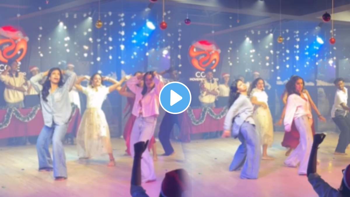 Young girls danced to Akshaye Khanna's famous song