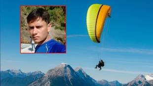 himachal Pradesh paraglider crashed