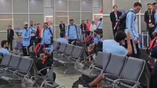 Rohit Sharma Forgot airpods Case in Team Bus Ranchi Airport Video Viral