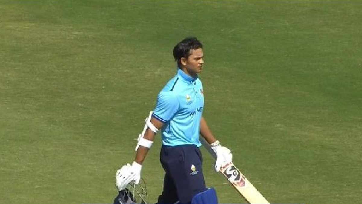 Yashasvi Jaiswal Health Update Taken to hospital due to acute gastroenteritis Asked to take medication SMAT 2025