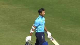 Yashasvi Jaiswal Health Update Taken to hospital due to acute gastroenteritis Asked to take medication SMAT 2025