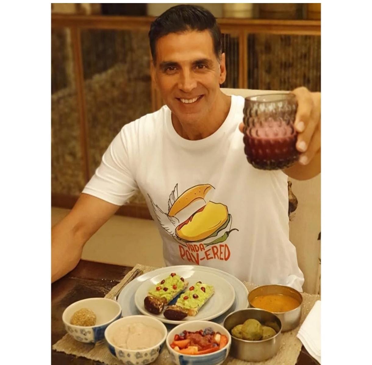 akshay kumar diet plan eat dinner early and fasting on every monday