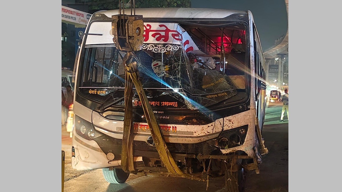pune Hinjawadi company bus accident