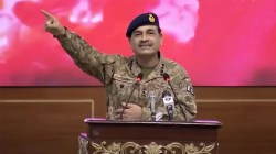 Asim Munir : पाकिस्तानमधील हजारो डॉक्टर-इंजिनिअर्सनी देश सोडला; असीम मुनीर यांच्या ‘ब्रेन गेन’ दाव्याची उडवली जातेय खिल्ली