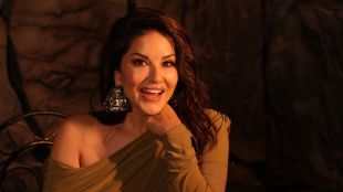 sunny leone New year celebration event in mathura cancelled due to priest opposition