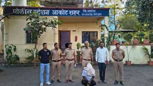 Akot police arrested the accused