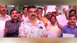 ठाकरे गटामध्ये मोठ्या प्रमाणावर बंडखोरी, ‘मातोश्री’ बाहेर निदर्शने, शिवसैनिकांचा लालबाग, दादर, वरळी, परळमध्ये बंडाचा झेंडा