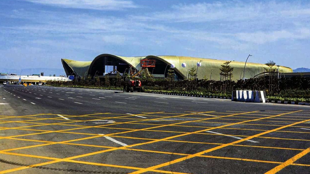 navi mumbai international airport to launch first domestic flight