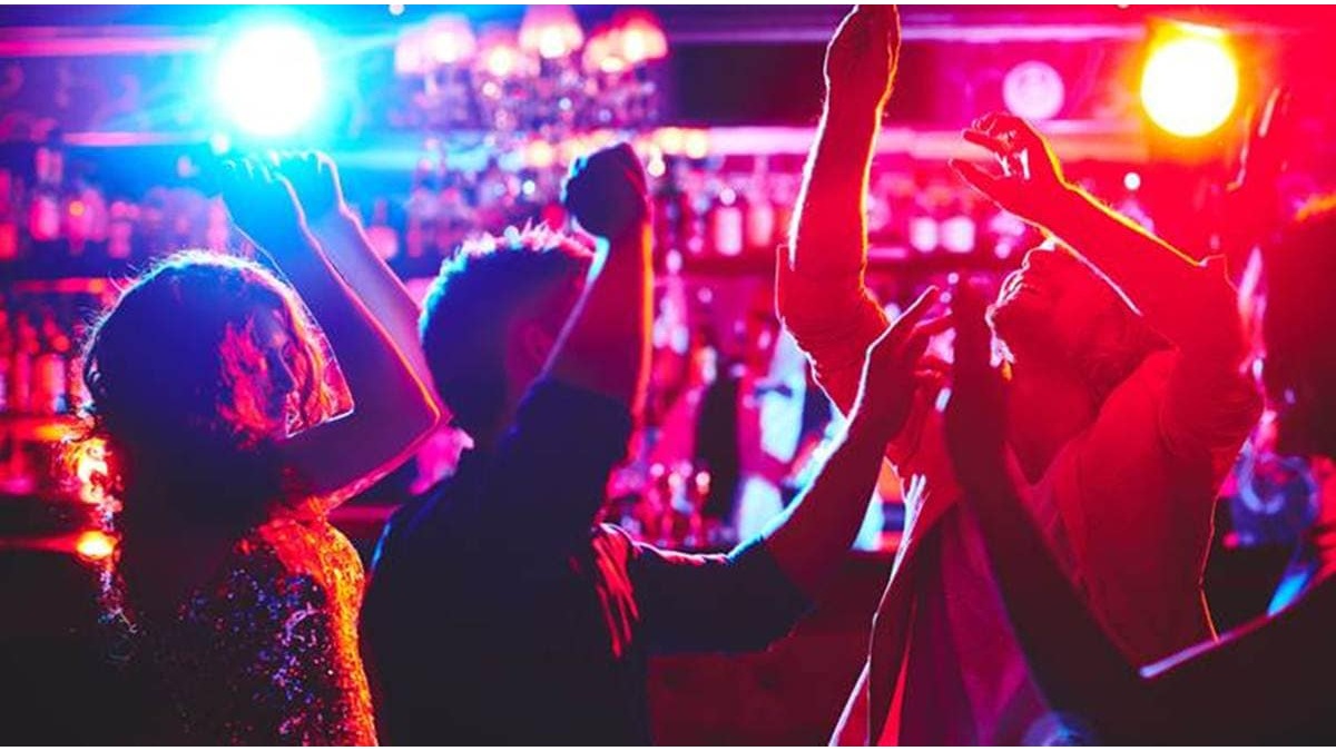 Loksatta viva new year celebrations 2026 unique party plans trending among youngsters