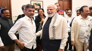 pm modi praises nilesh lanke fort conservation mission delhi parliament raigad visit onion farmers rail projects