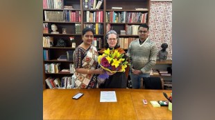 pragna satav leaves congress igniting discussion on political loyalty