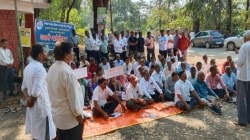 ​’शाळा वाचवा, शिक्षण वाचवा’; सिंधुदुर्गात धरणे आंदोलनाद्वारे सरकारचा निषेध