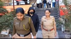 Sheetal Tejwani : शीतल तेजवानीच्या कोरेगाव पार्कातील घराची झाडाझडती