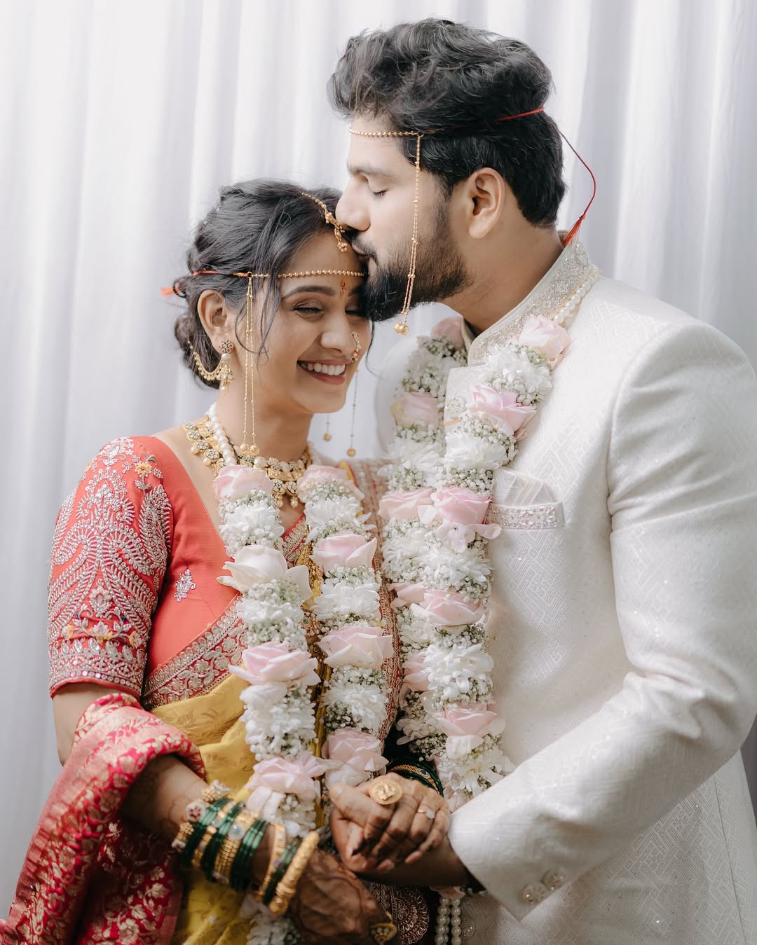 Laxmi Nivas fame actress Divya Pugavkar romantic photos with husband