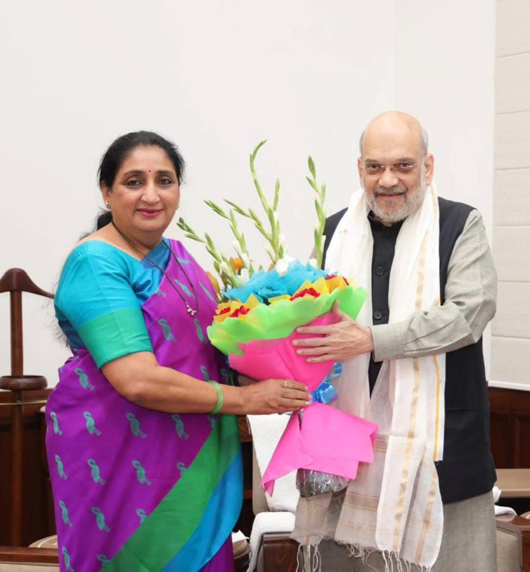  Sunetra ajit Pawar political journey First woman Deputy Chief Minister of Maharashtra