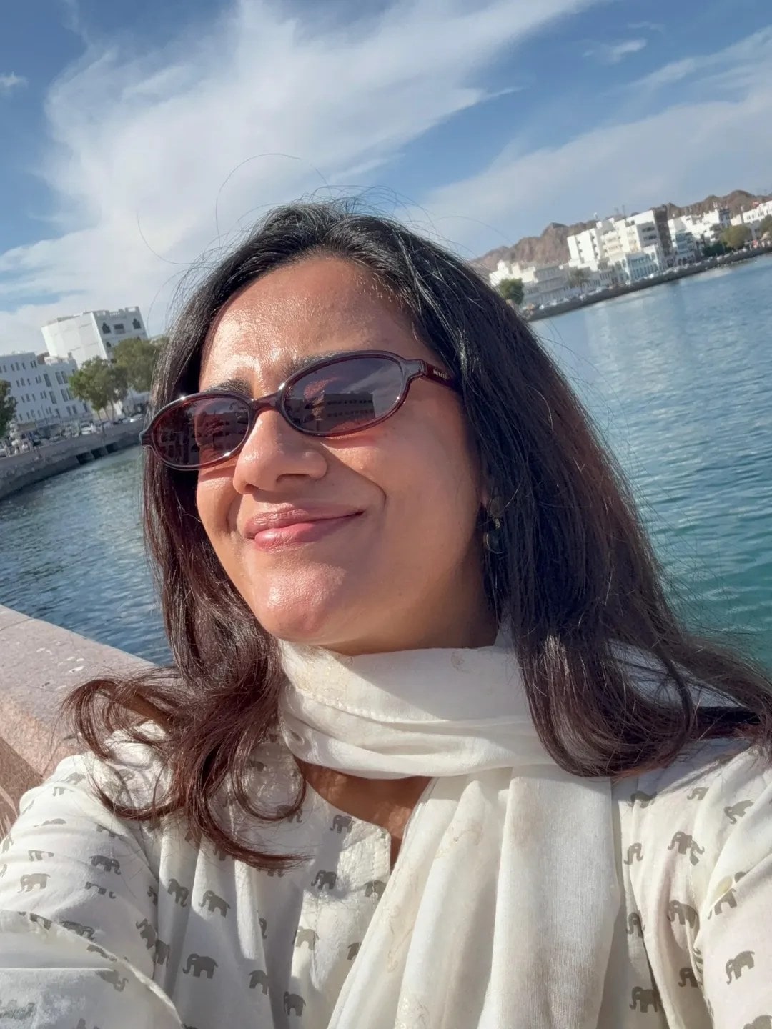 Spruha Joshi new haircut photos